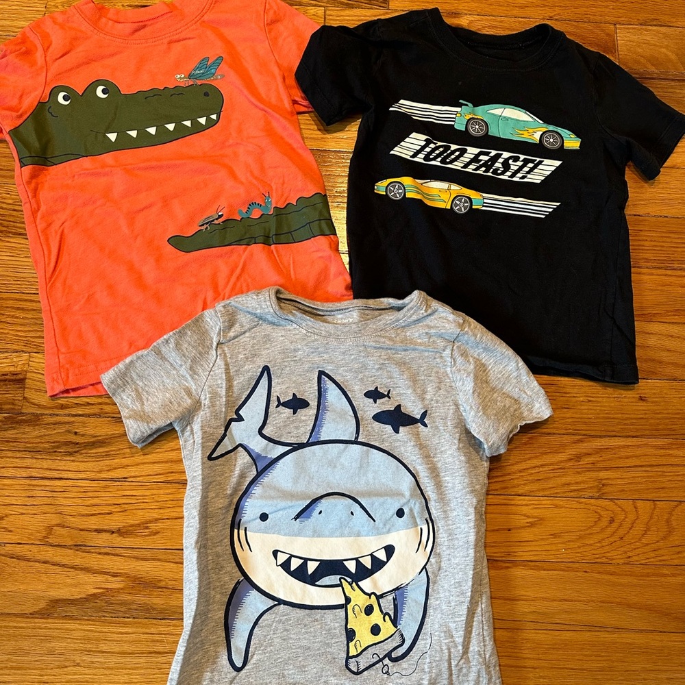Boys size 4T tee shirt bundle. Carter’s brand.